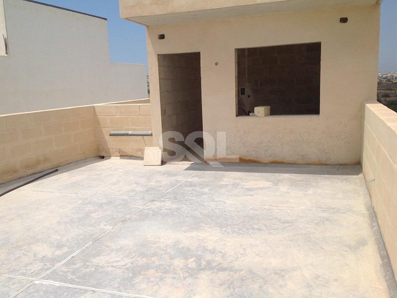Office in Zebbug To Rent