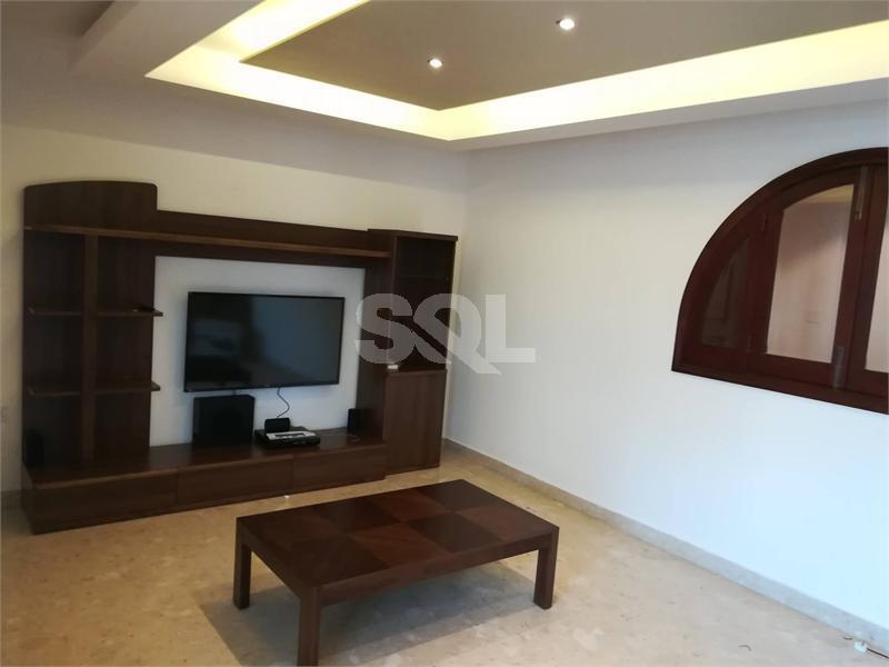 Apartment in Ta' Xbiex To Rent