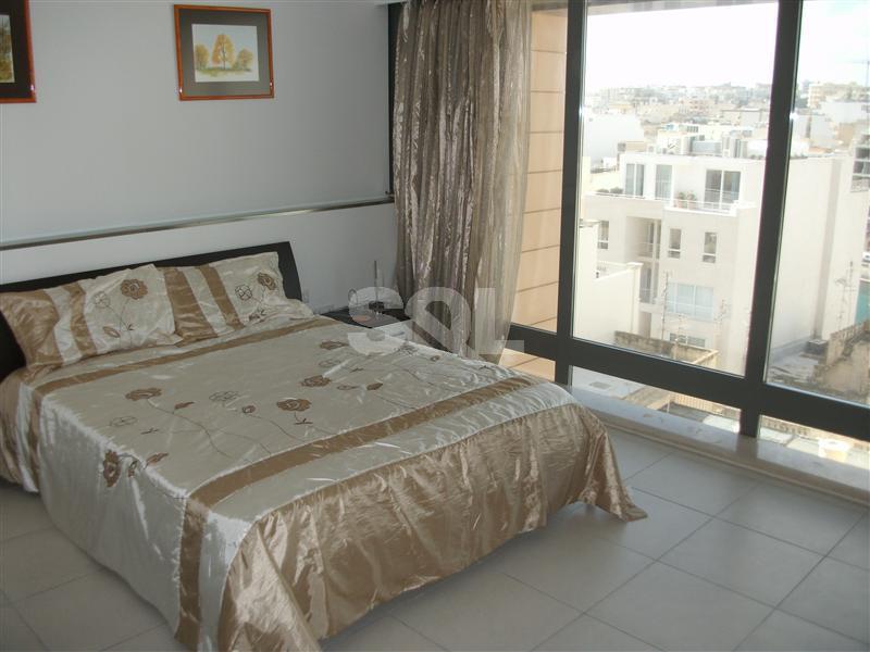 Duplex Apartment in Portomaso To Rent