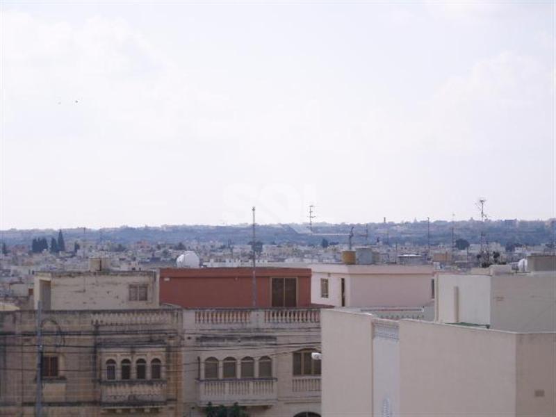 Maisonette in Iklin To Rent