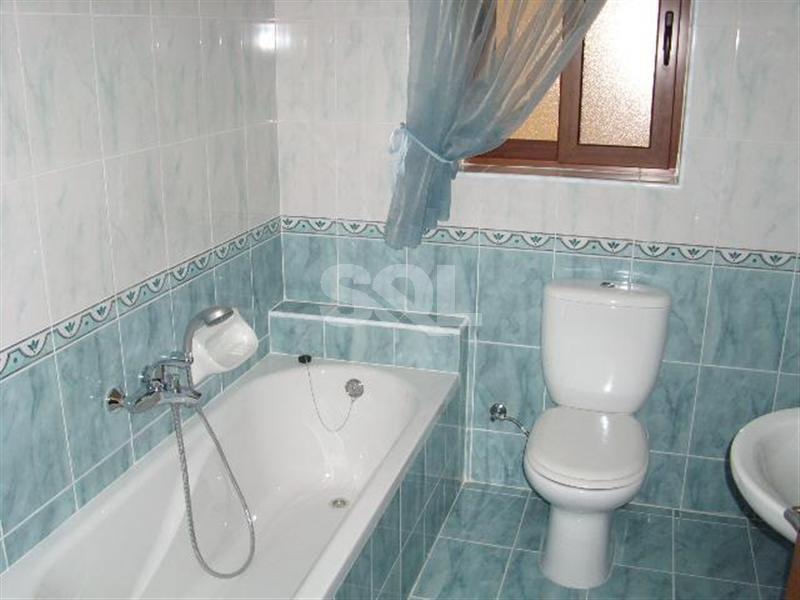 Maisonette in Iklin To Rent