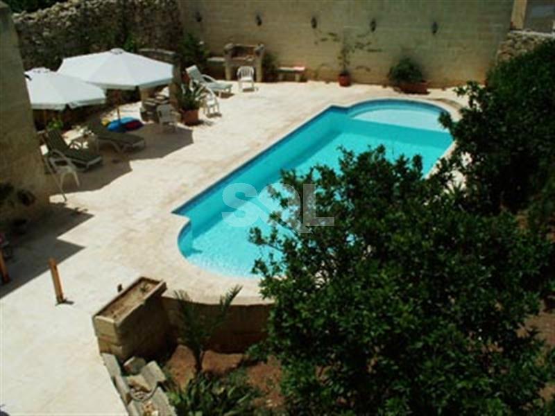 House of Character in Zejtun To Rent