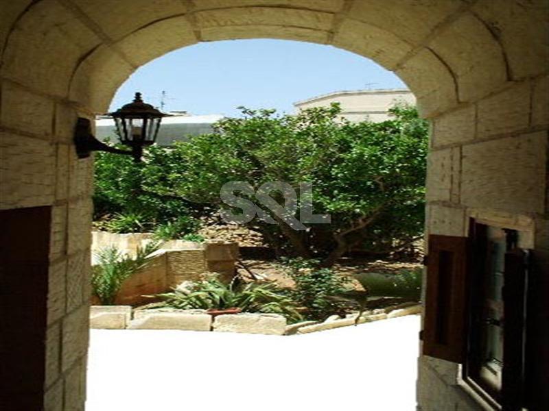House of Character in Zejtun To Rent