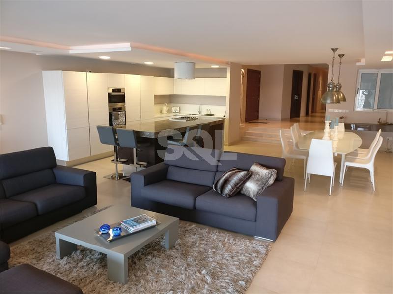 Apartment in Ta' Xbiex To Rent