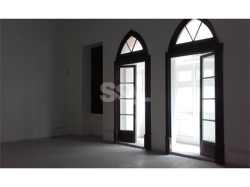 Retail/Catering in Valletta To Rent