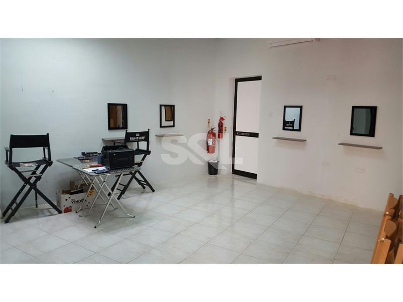 Office in Fgura To Rent