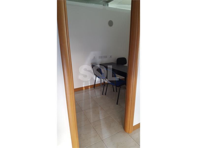 Office in Fgura To Rent