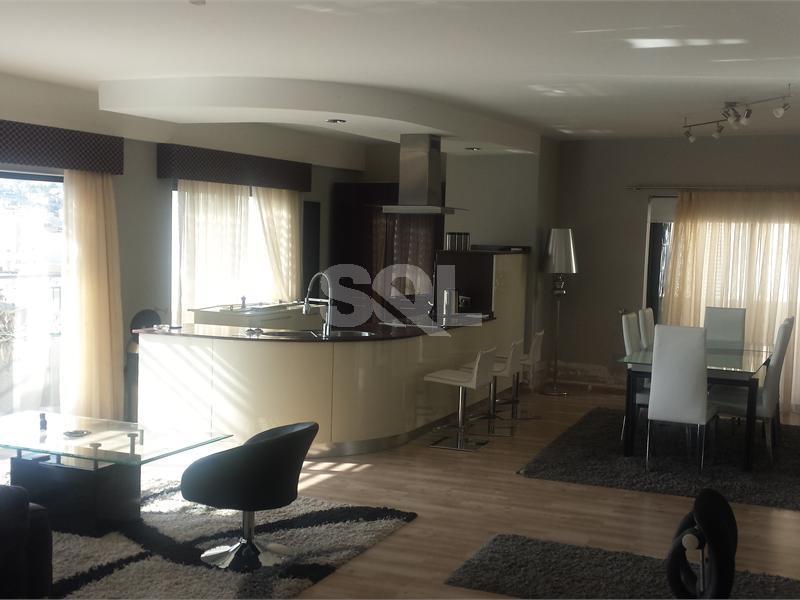 Apartment in Pendergardens For Sale