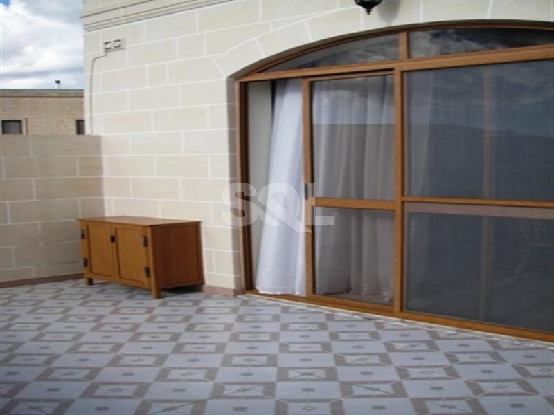 Penthouse in Attard To Rent