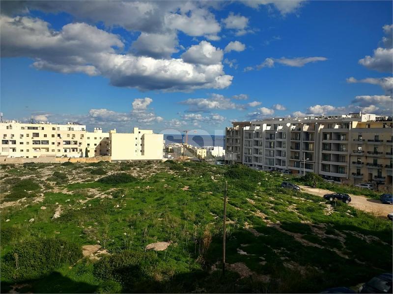 Apartment in Xemxija To Rent