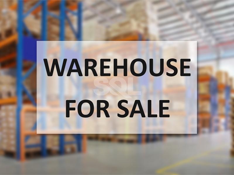 Warehouse in Zebbug For Sale