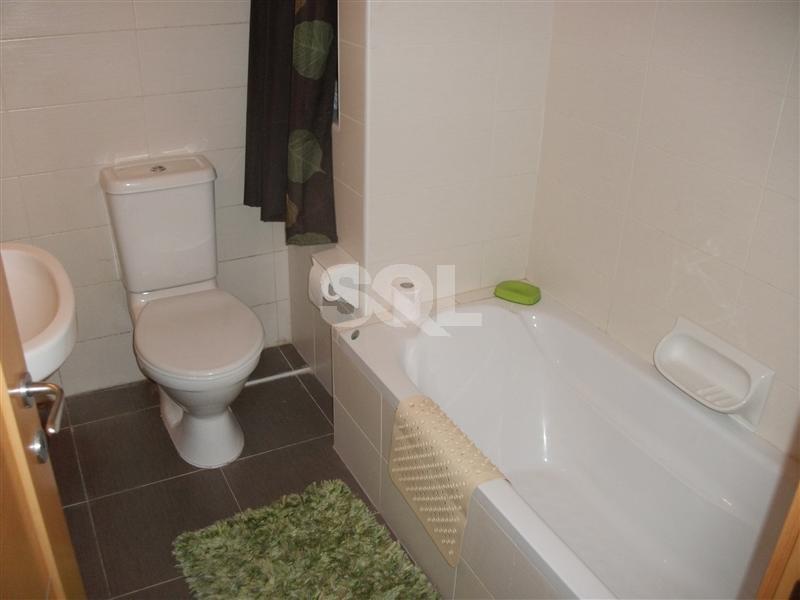 Apartment in Guardamangia To Rent