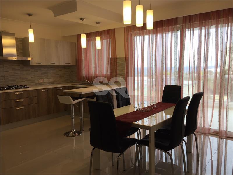 Apartment in Qawra To Rent