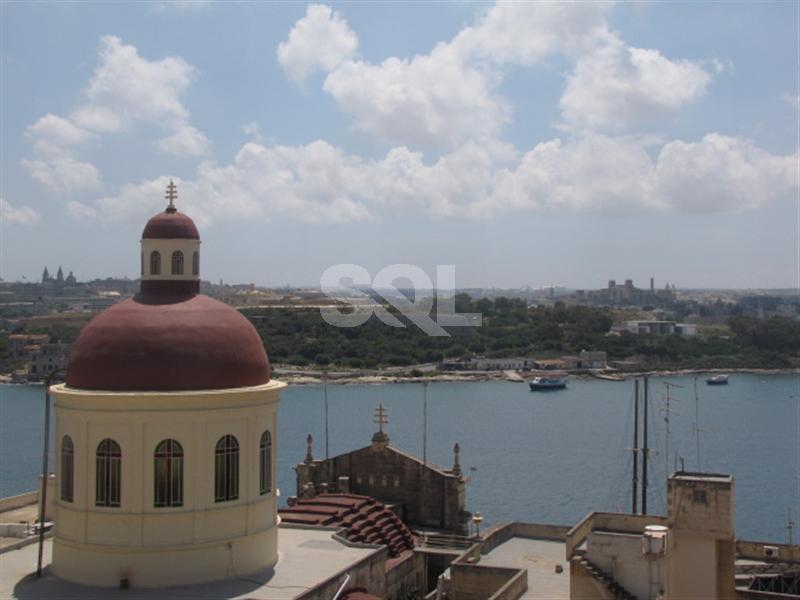 Penthouse in Sliema To Rent