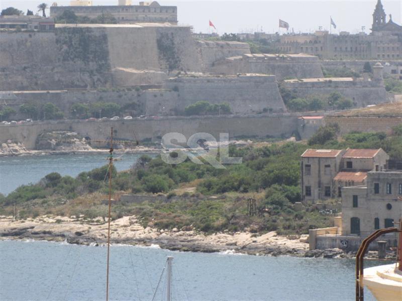 Penthouse in Sliema To Rent