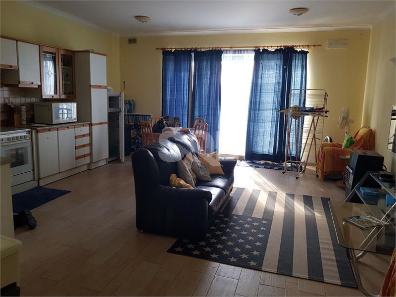 Apartment in Marsascala To Rent