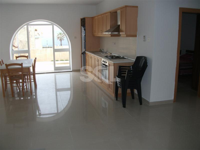 Bungalow in Qawra To Rent