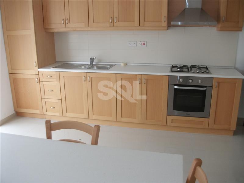 Bungalow in Qawra To Rent