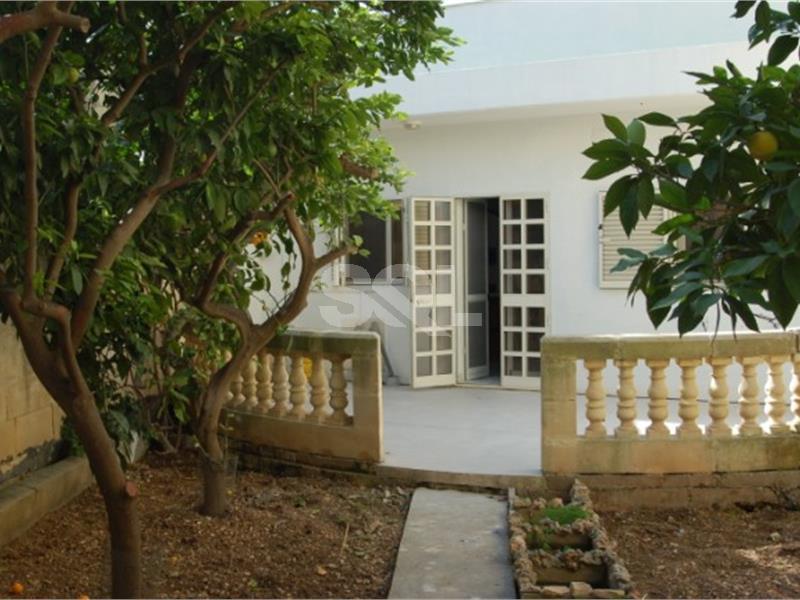 Bungalow in Lija To Rent