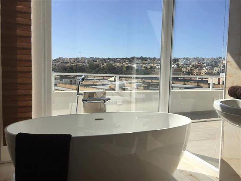 Penthouse in Gzira To Rent