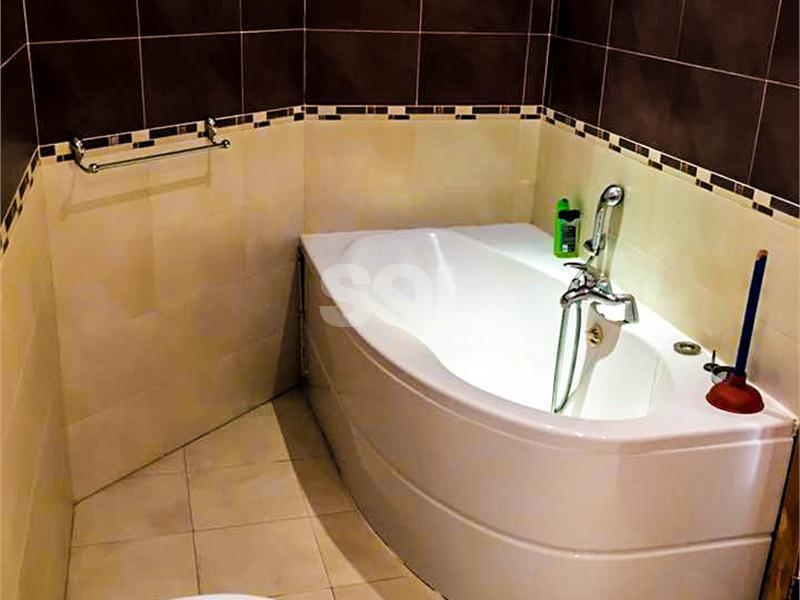 Duplex Penthouse in Sliema To Rent