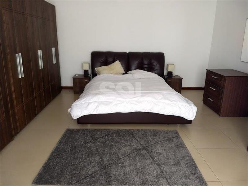 Villa in Attard To Rent