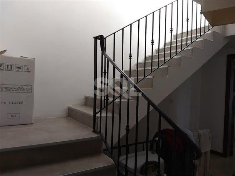 Villa in Attard To Rent