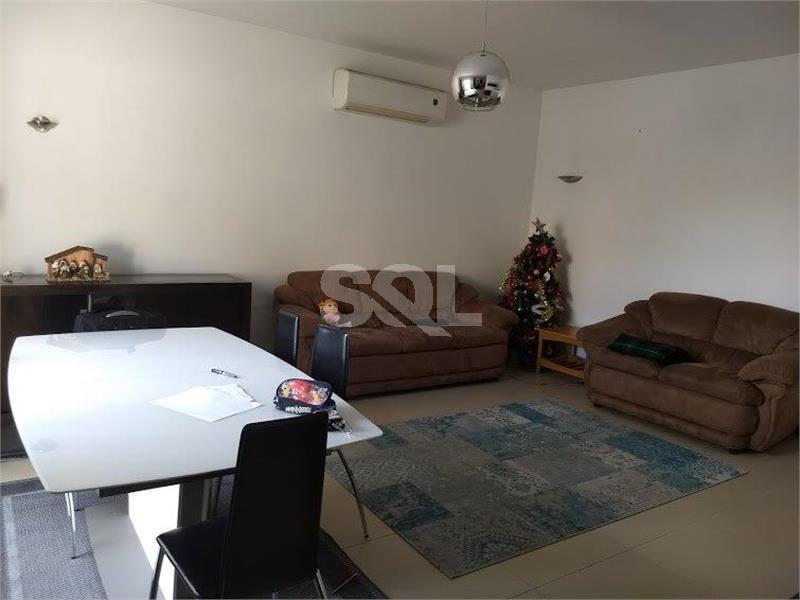 Villa in Attard To Rent