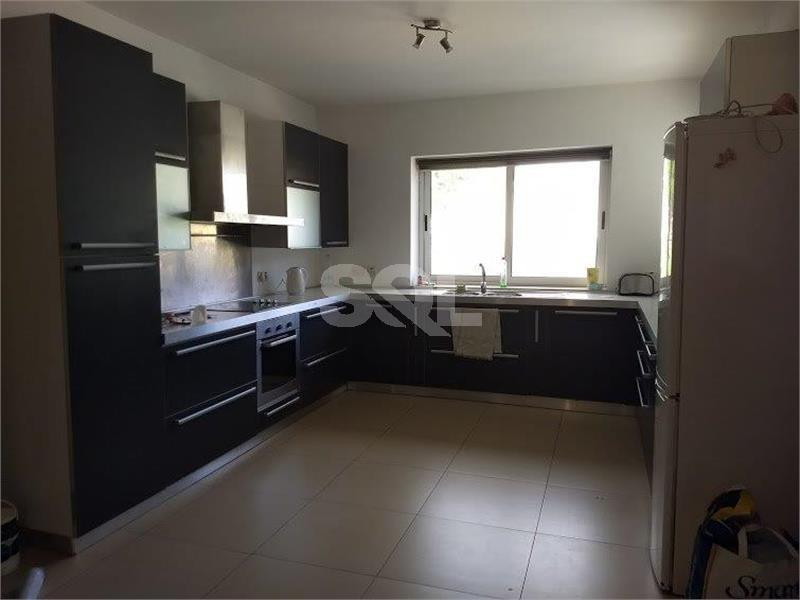 Villa in Attard To Rent