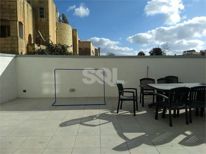 Villa in Attard To Rent
