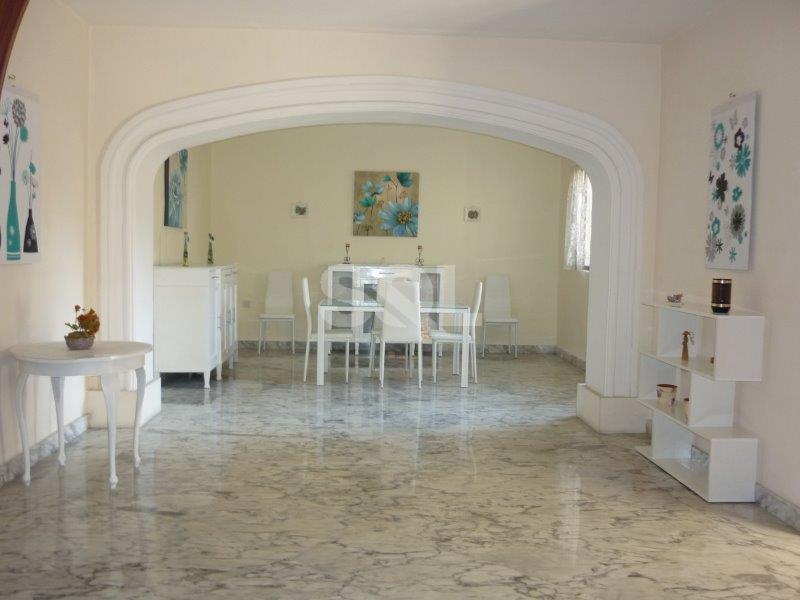 Villa in Attard To Rent