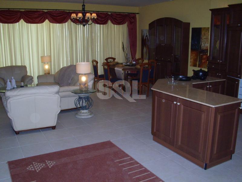 Apartment in Manikata To Rent