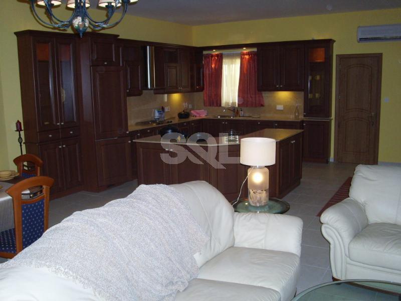 Apartment in Manikata To Rent