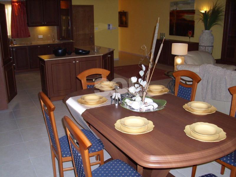 Apartment in Manikata To Rent