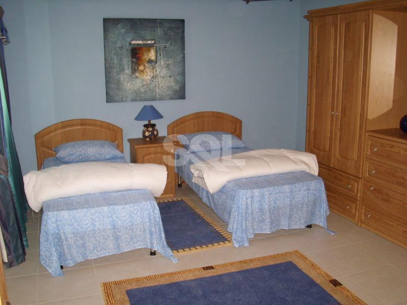 Apartment in Manikata To Rent