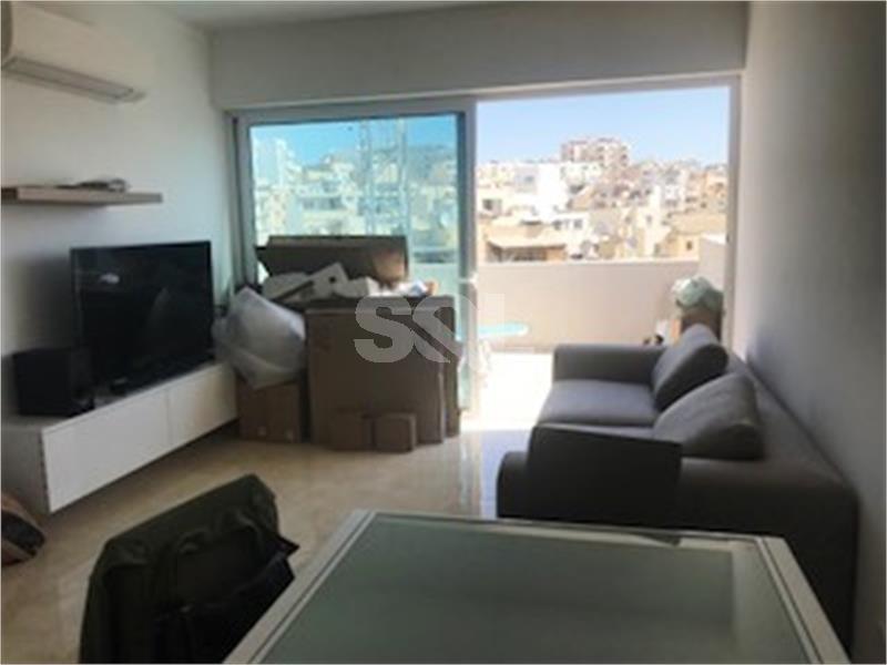 Penthouse in Gzira To Rent