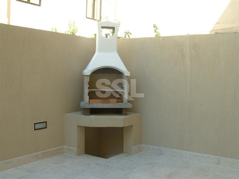 Maisonette in Pembroke To Rent