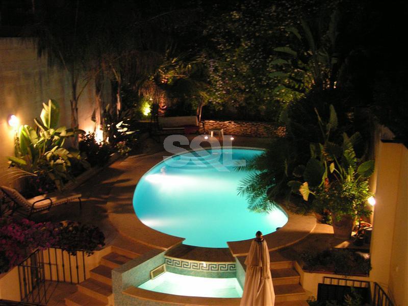 Villa in Bahar ic-Caghaq To Rent