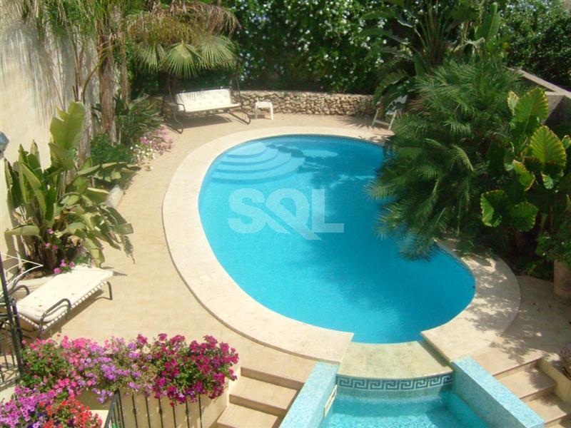 Villa in Bahar ic-Caghaq To Rent