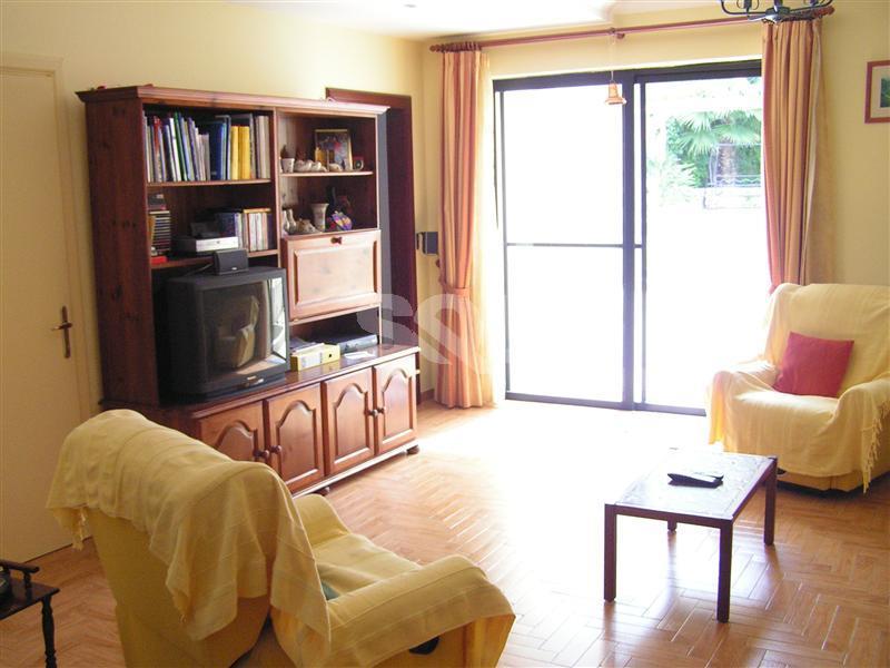 Villa in Bahar ic-Caghaq To Rent