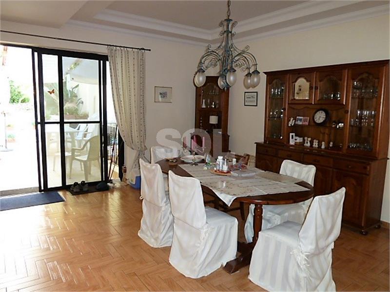 Villa in Bahar ic-Caghaq To Rent
