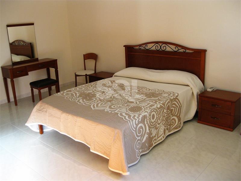 Villa in Bahar ic-Caghaq To Rent