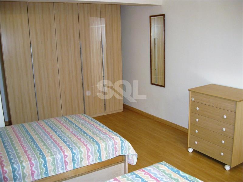 Villa in Bahar ic-Caghaq To Rent