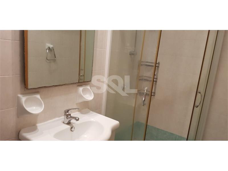 Apartment in Gzira To Rent