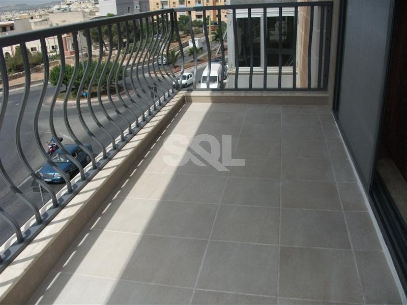 Apartment in San Gwann To Rent