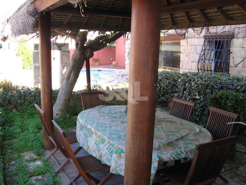 Semi-Detached Villa in Madliena To Rent