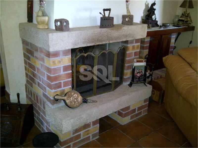 Semi-Detached Villa in Madliena To Rent