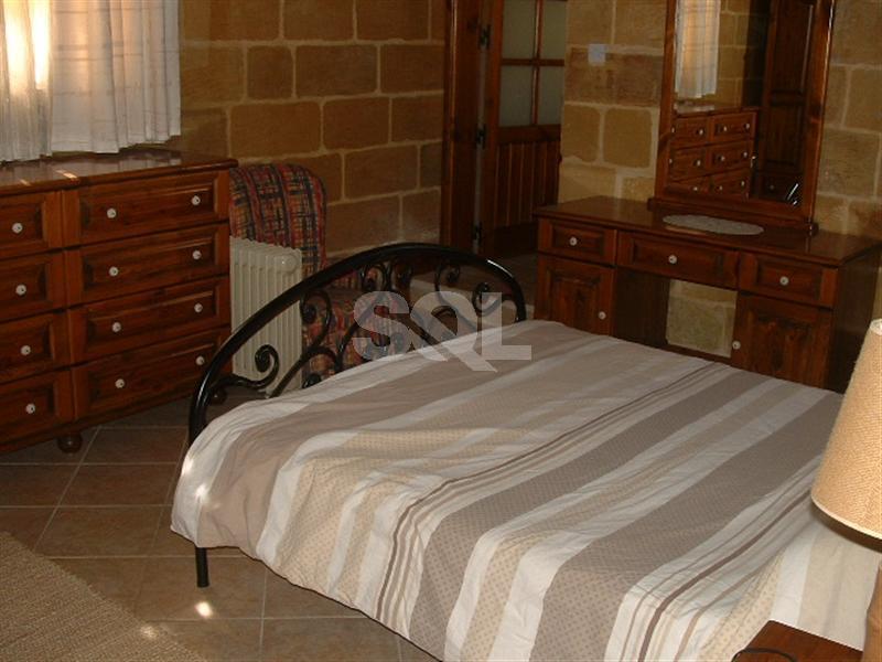 Detached Villa in Bahar ic-Caghaq To Rent