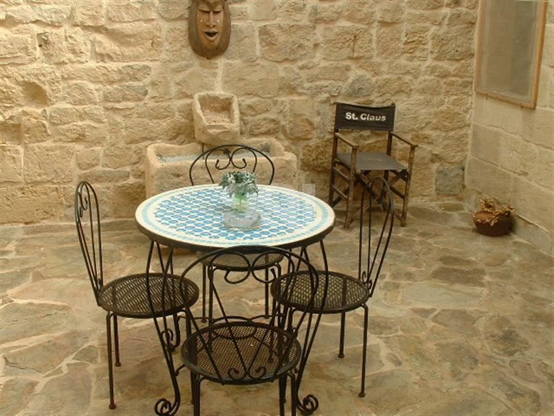 Detached Villa in Bahar ic-Caghaq To Rent