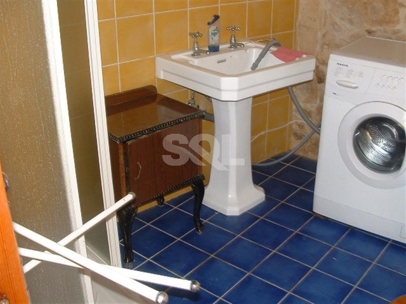 Detached Villa in Bahar ic-Caghaq To Rent